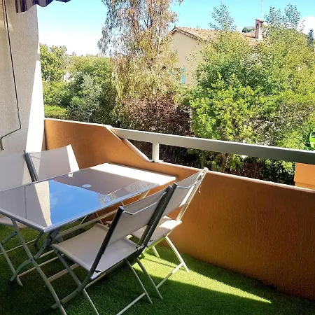 Apartament T2 Bord De Mer, Proche Commerces, Mer Et Marina